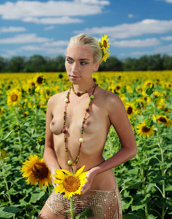 Александра, 24 года, 2 размер груди